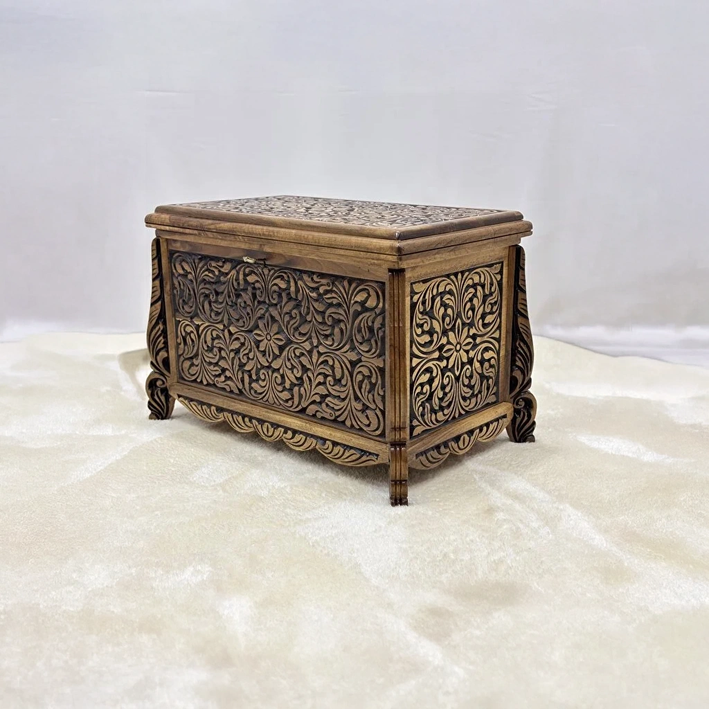 Maraş El Oyma Ceviz Ahşap Çeyiz Sandığı – 68x40x48 cm Orta Boy Sandık - Görsel 3